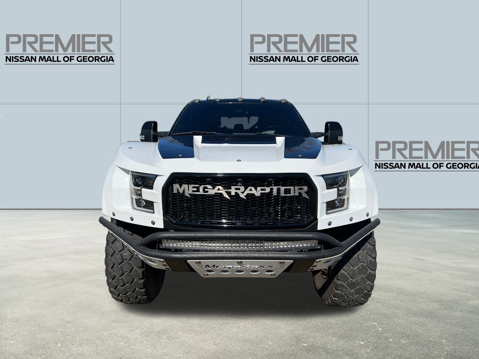 Used 2019 Ford F350 Lariat w/ Lariat Ultimate Package image 2