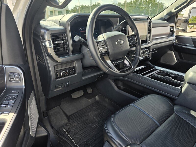 Used 2026 Ford F250 Platinum AWD/4WD image 12