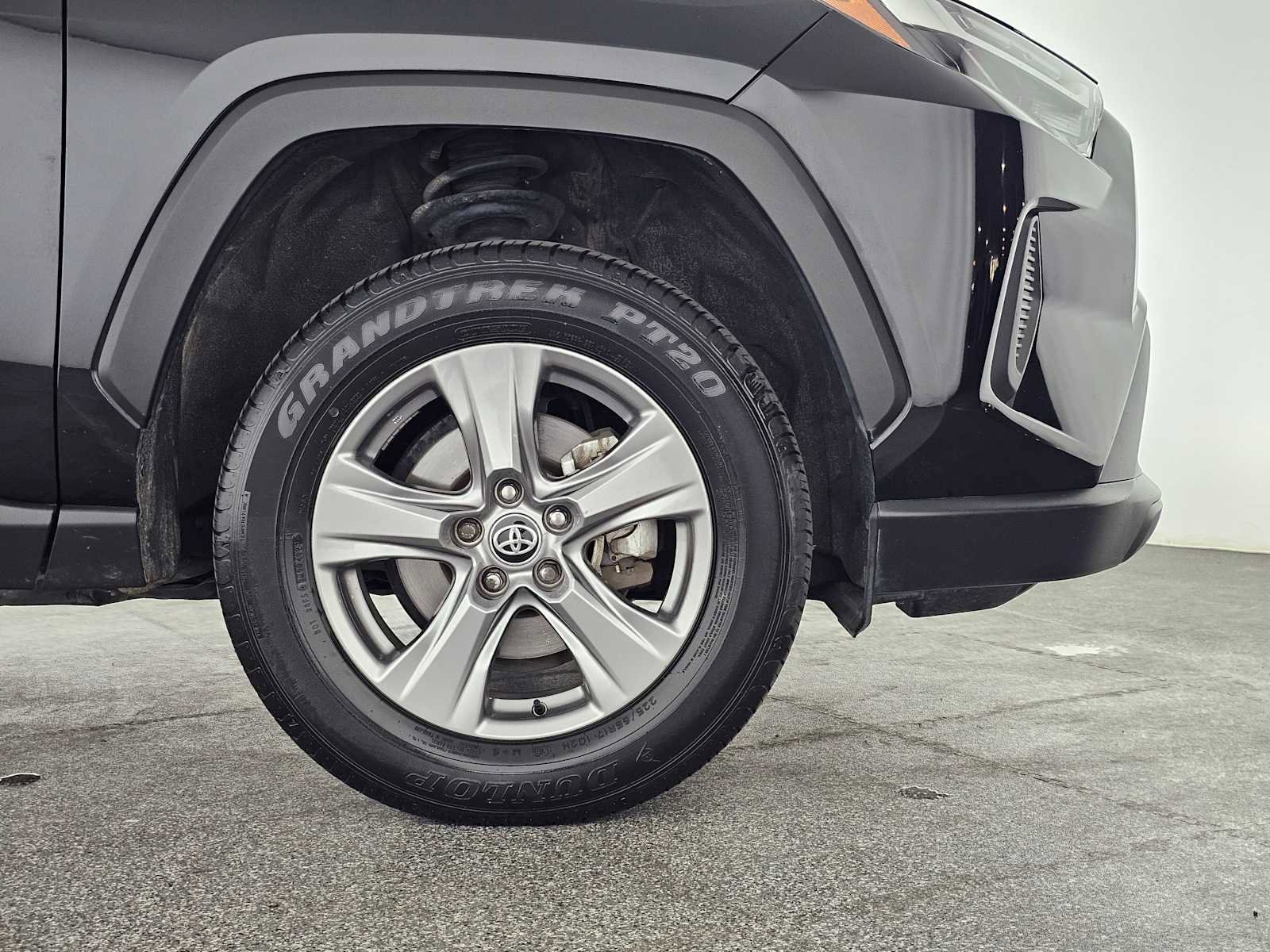 Used 2024 Toyota RAV4 XLE w/ Convenience Package image 9