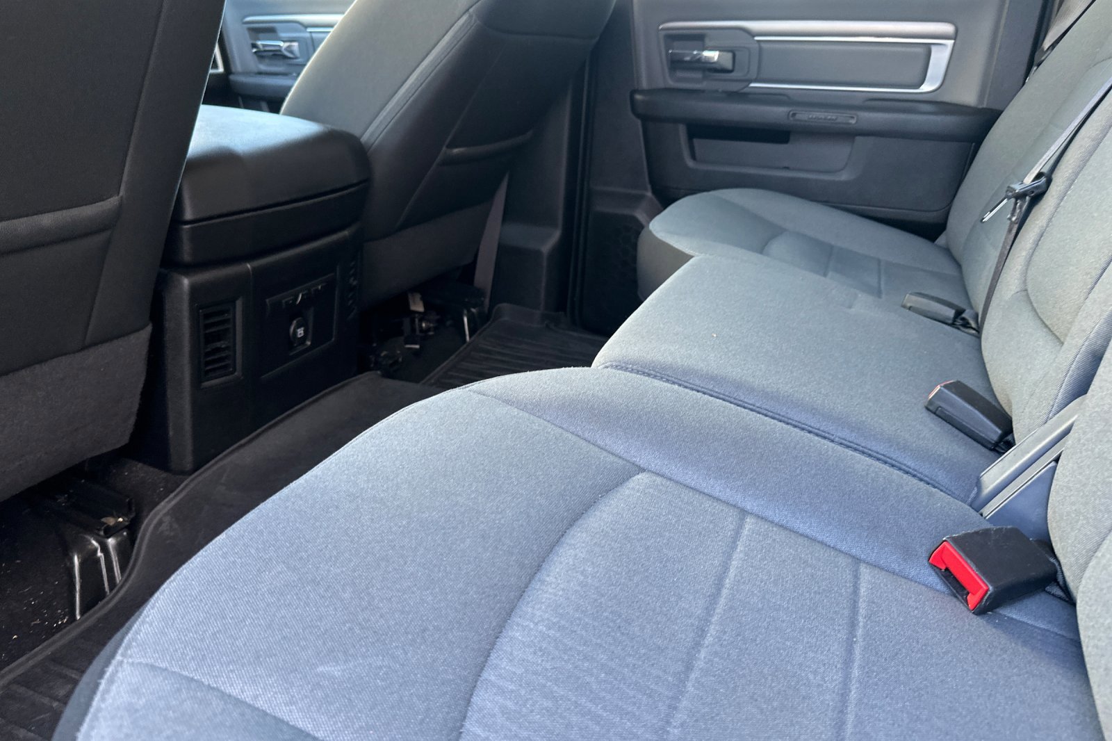 Used 2023 RAM 1500 Classic SLT w/ Trailer & Traction Group AWD/4WD image 14