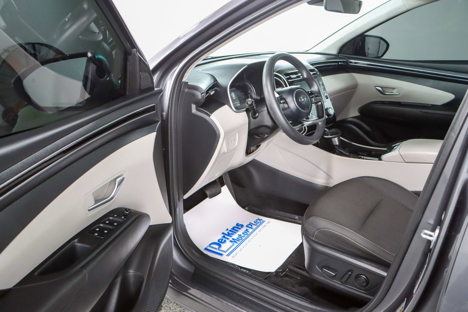 Used 2023 Hyundai Tucson SEL image 3