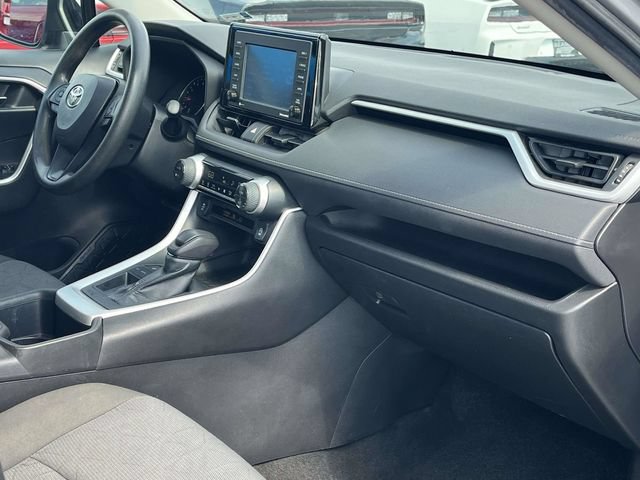 Used 2022 Toyota RAV4 XLE FWD image 24
