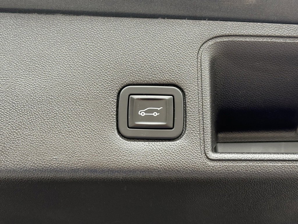 Used 2019 GMC Terrain SLE w/ Driver Convenience Package image 12