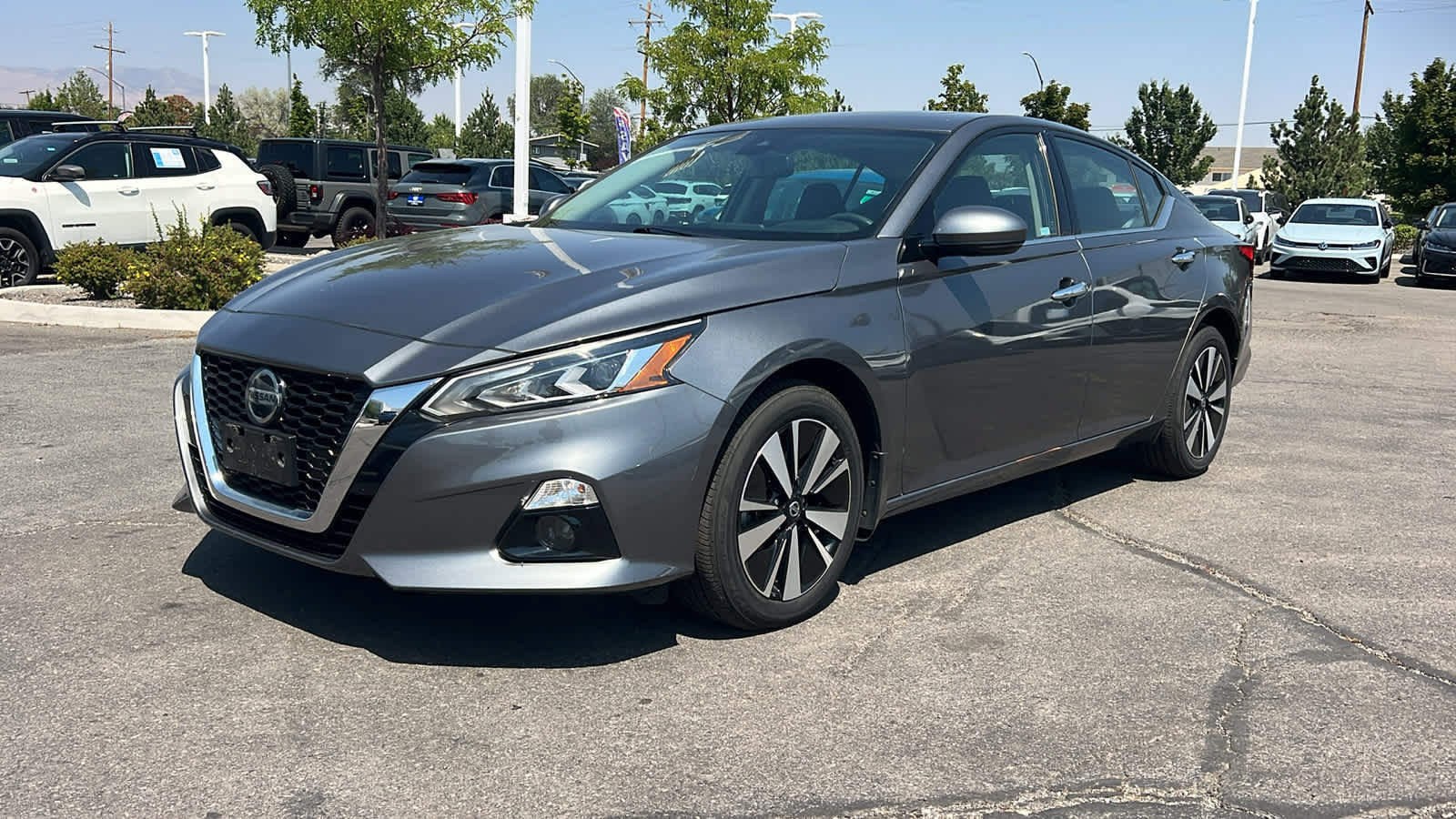 Used 2020 Nissan Altima 2.5 SV