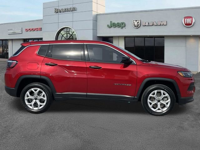 Used 2025 Jeep Compass Sport image 8