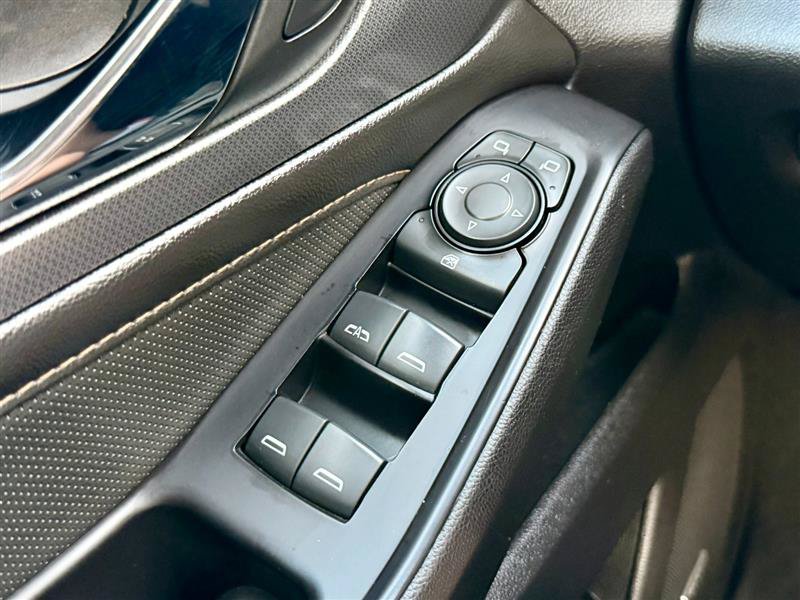 Used 2019 Chevrolet Traverse Premier AWD/4WD image 21