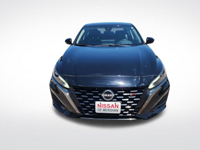 Used 2024 Nissan Altima 2.5 SR w/ SR Premium Package FWD image 9