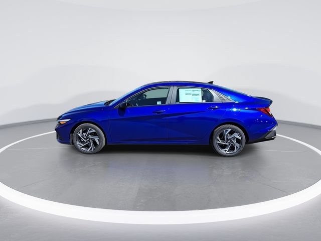 Certified 2025 Hyundai Elantra Sport FWD image 5