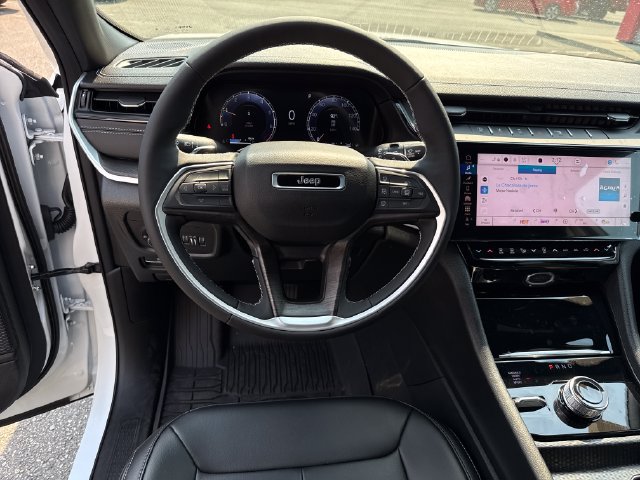 New 2026 Jeep Grand Cherokee Limited w/ Limited Altitude Package AWD/4WD image 17