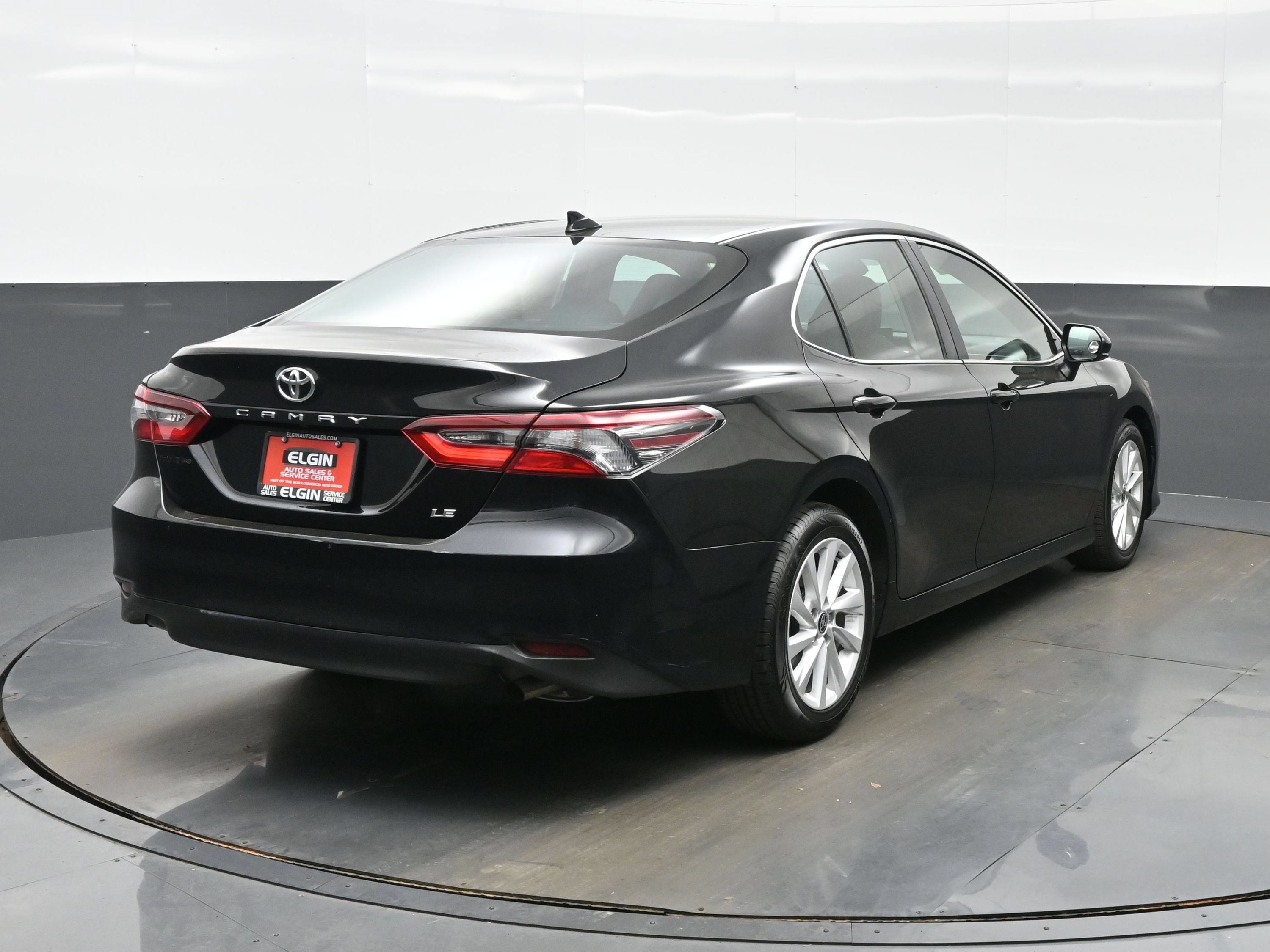 Used 2024 Toyota Camry LE FWD image 6