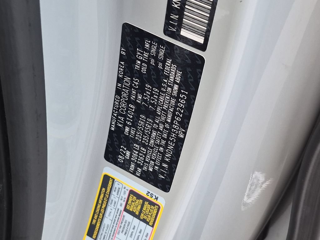Certified 2023 Kia Carnival SX FWD image 34