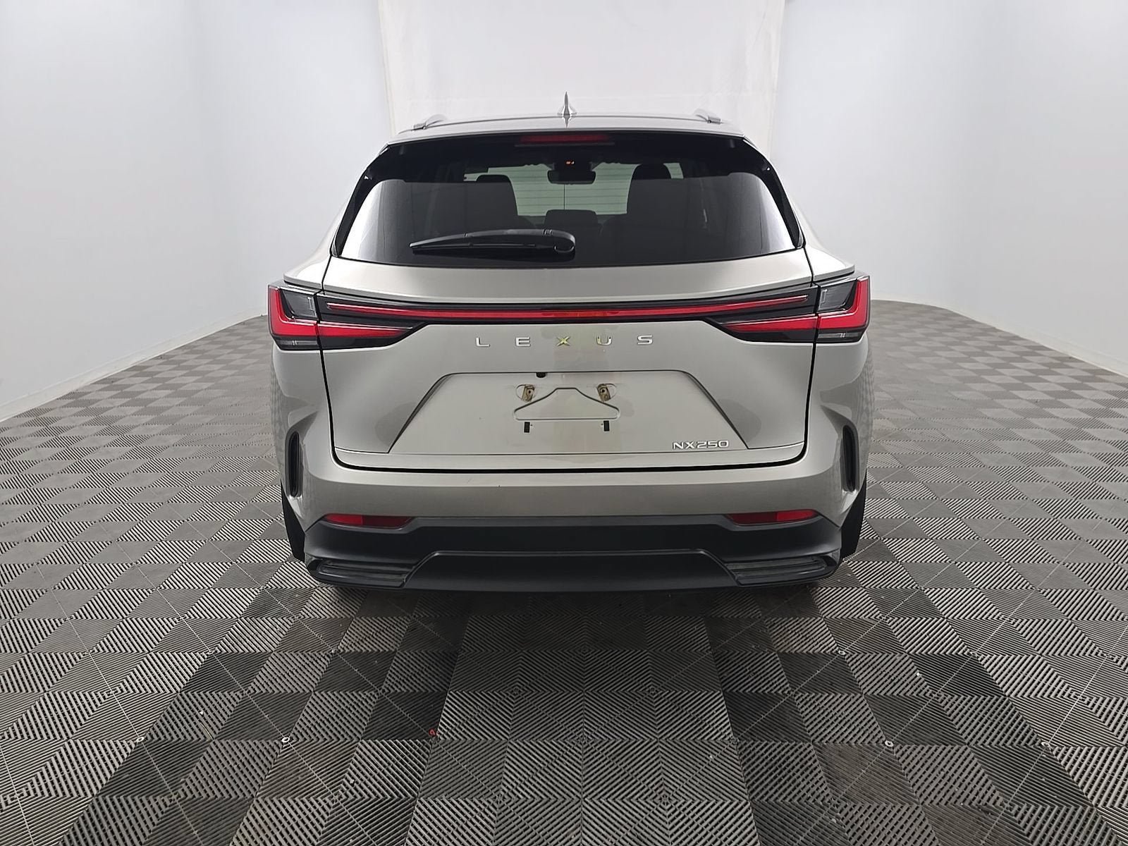 Used 2023 Lexus NX 250 FWD image 5