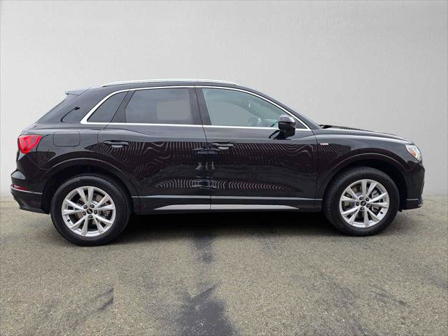 Certified 2023 Audi Q3 2.0T Premium w/ Convenience Package AWD/4WD image 2