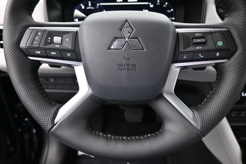 New 2026 Mitsubishi Outlander SE FWD image 39