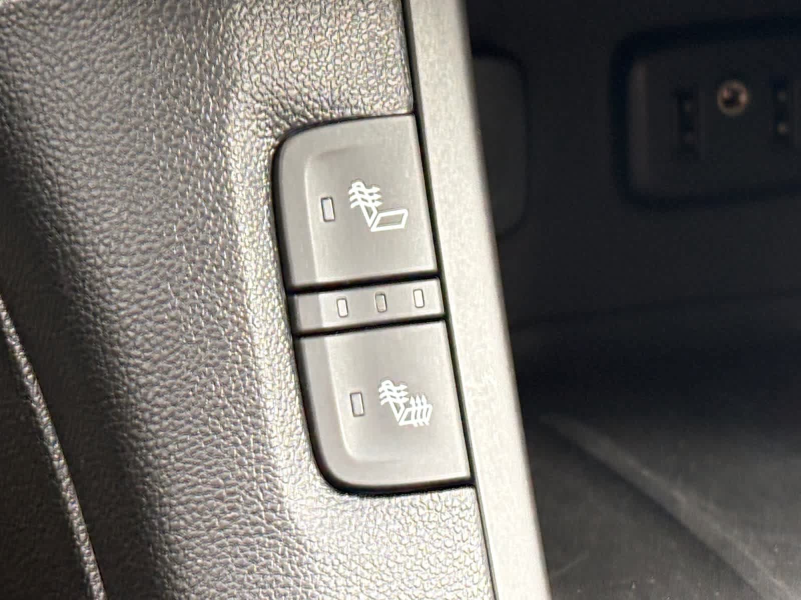 Used 2019 GMC Acadia SLE w/ Driver Alert Package I FWD image 4