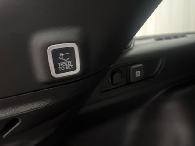 New 2025 Jeep Grand Cherokee Laredo image 19