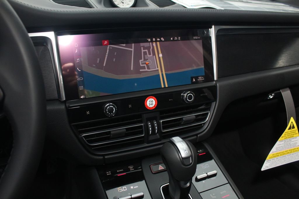 New 2026 Porsche Macan GTS AWD/4WD image 17