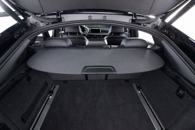 Used 2019 BMW X6 xDrive50i w/ M Sport Package image 33