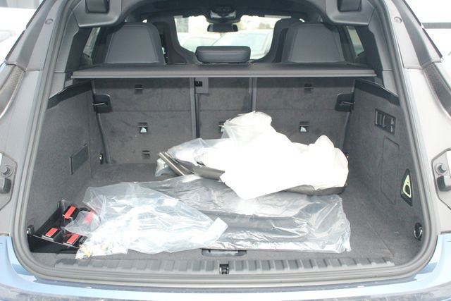 New 2026 BMW iX xDrive60 w/ M Sport Package image 7