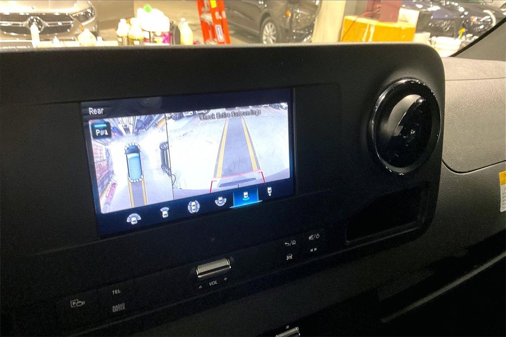 Used 2023 Mercedes-Benz Sprinter 2500 image 21