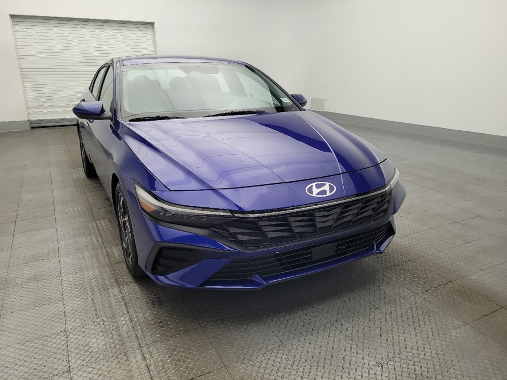 Used 2025 Hyundai Elantra SEL FWD image 14