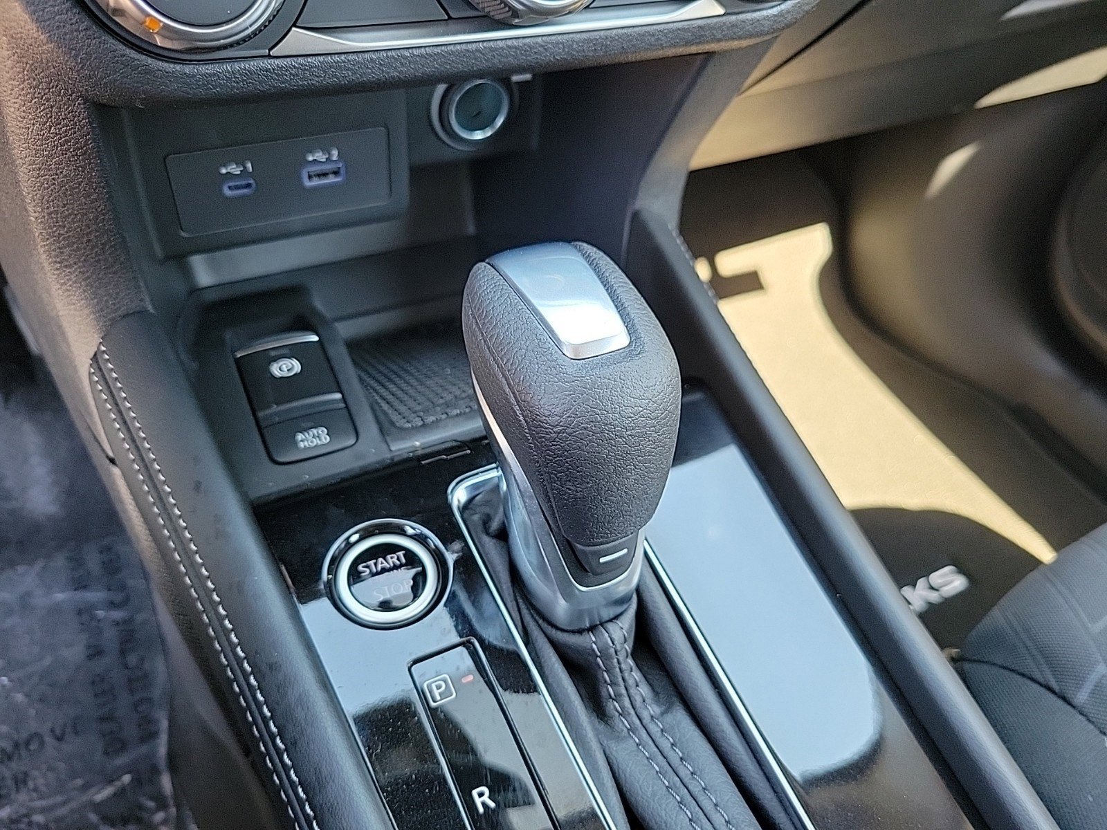 New 2024 Nissan Kicks SV w/ Interior Electronics Package image 20