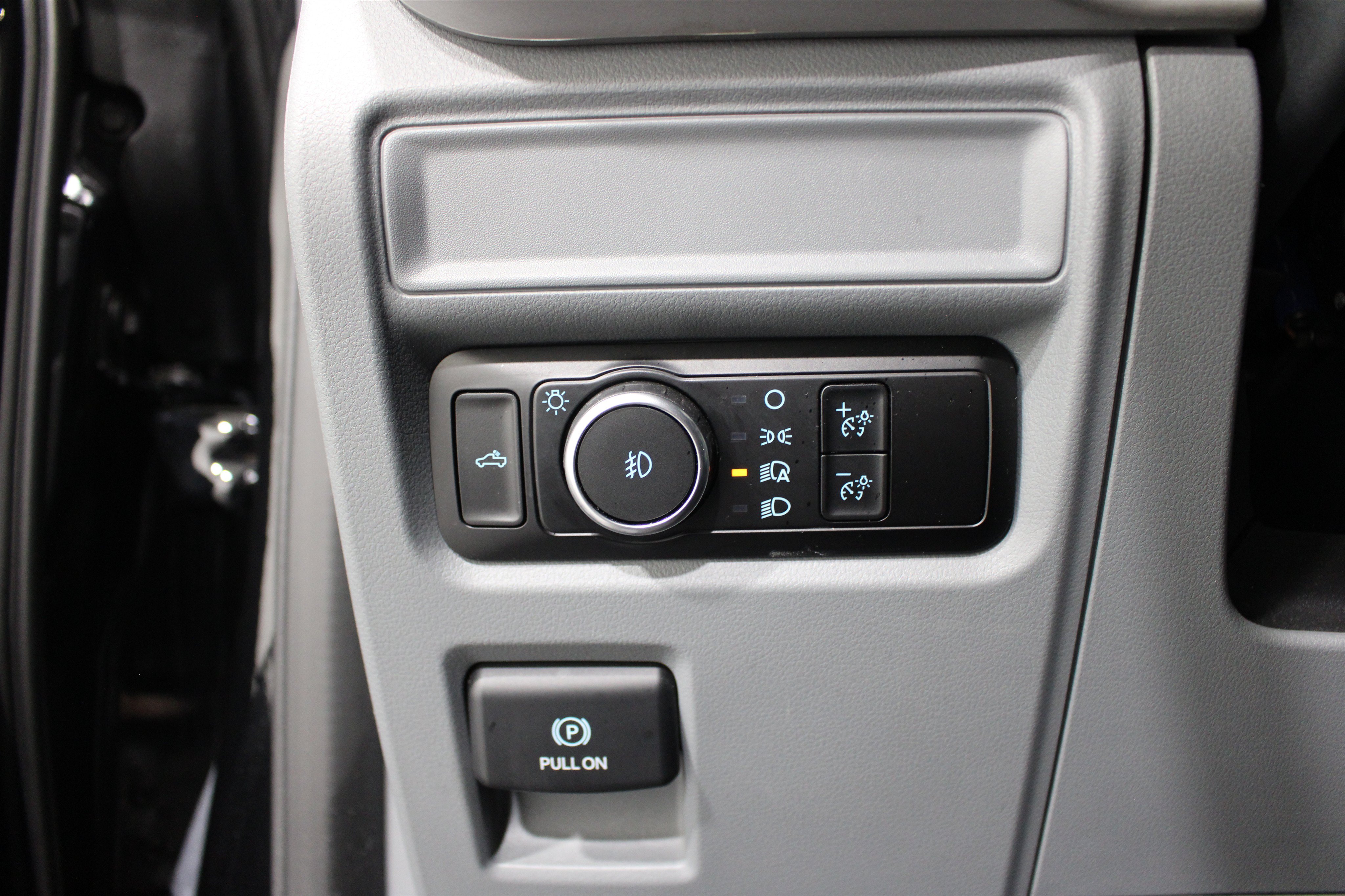 Used 2023 Ford F150 XLT AWD/4WD image 9