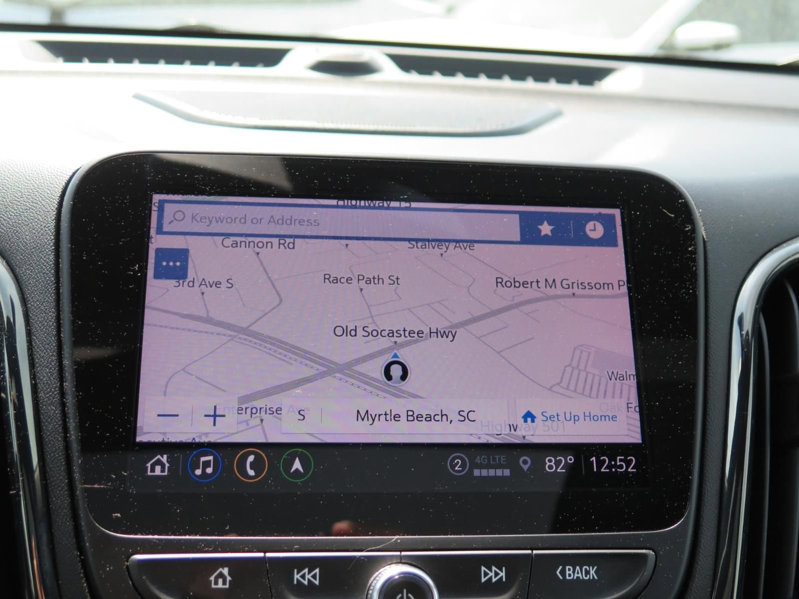 Used 2022 Chevrolet Equinox RS w/ RS Leather Package image 11