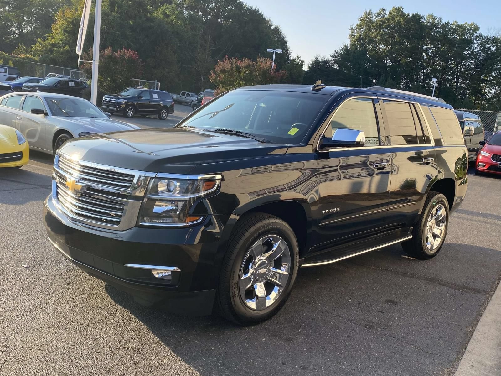 Used 2018 Chevrolet Tahoe Premier AWD/4WD image 3