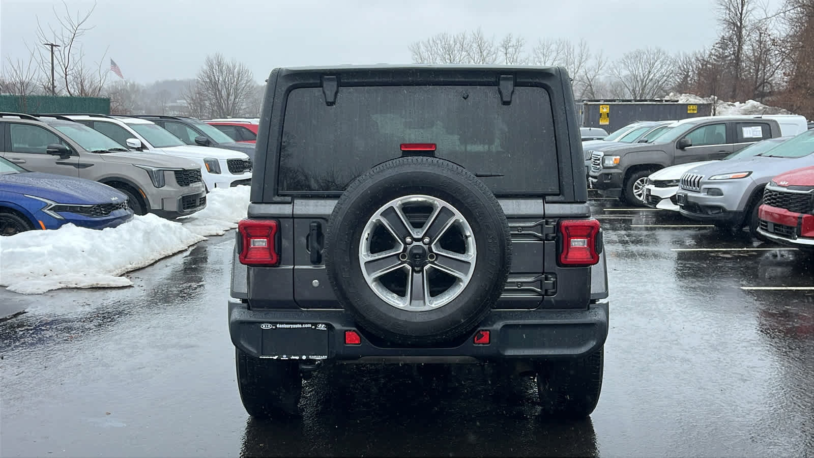 Used 2018 Jeep Wrangler Unlimited Sahara image 5