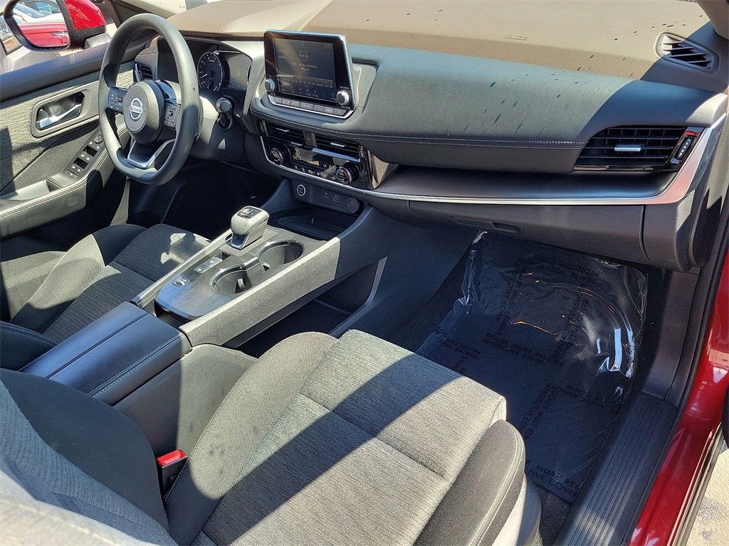 Used 2021 Nissan Rogue SV image 16