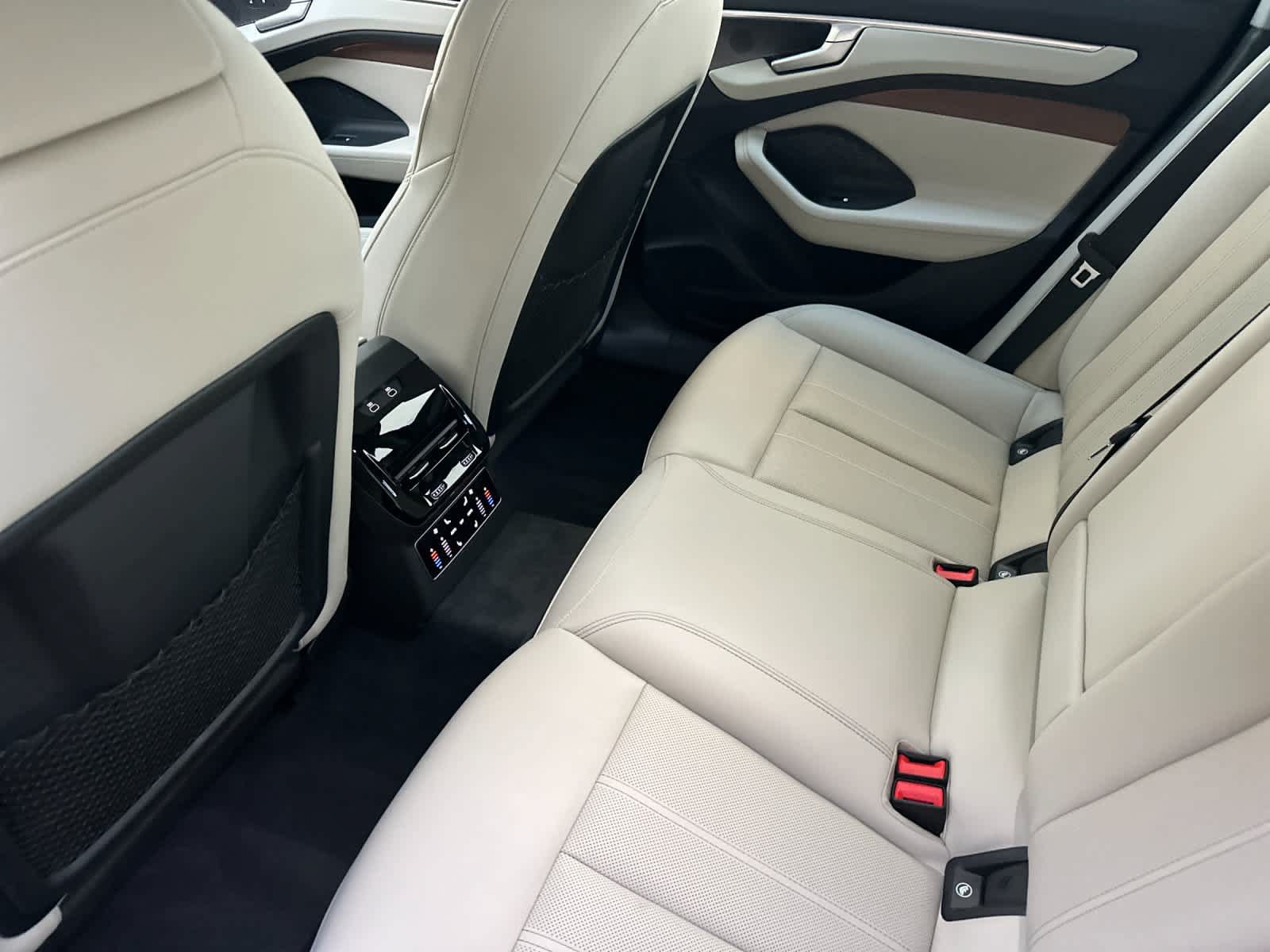 Used 2026 Audi A6 Premium Plus w/ Premium Plus Package AWD/4WD image 4