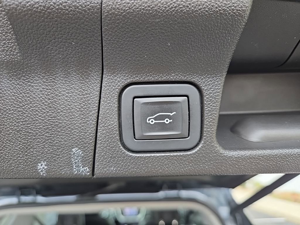 Used 2019 GMC Acadia SLT w/ LPO, Floor Liner Package FWD image 14