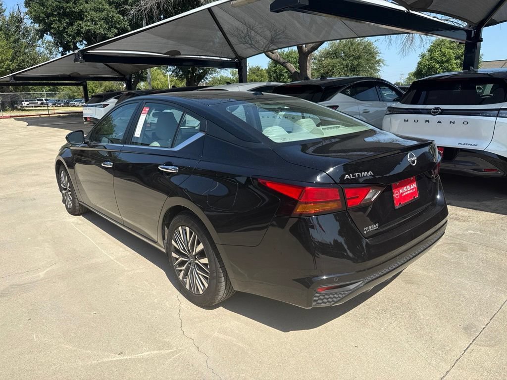 Certified 2025 Nissan Altima 2.5 SV FWD image 6