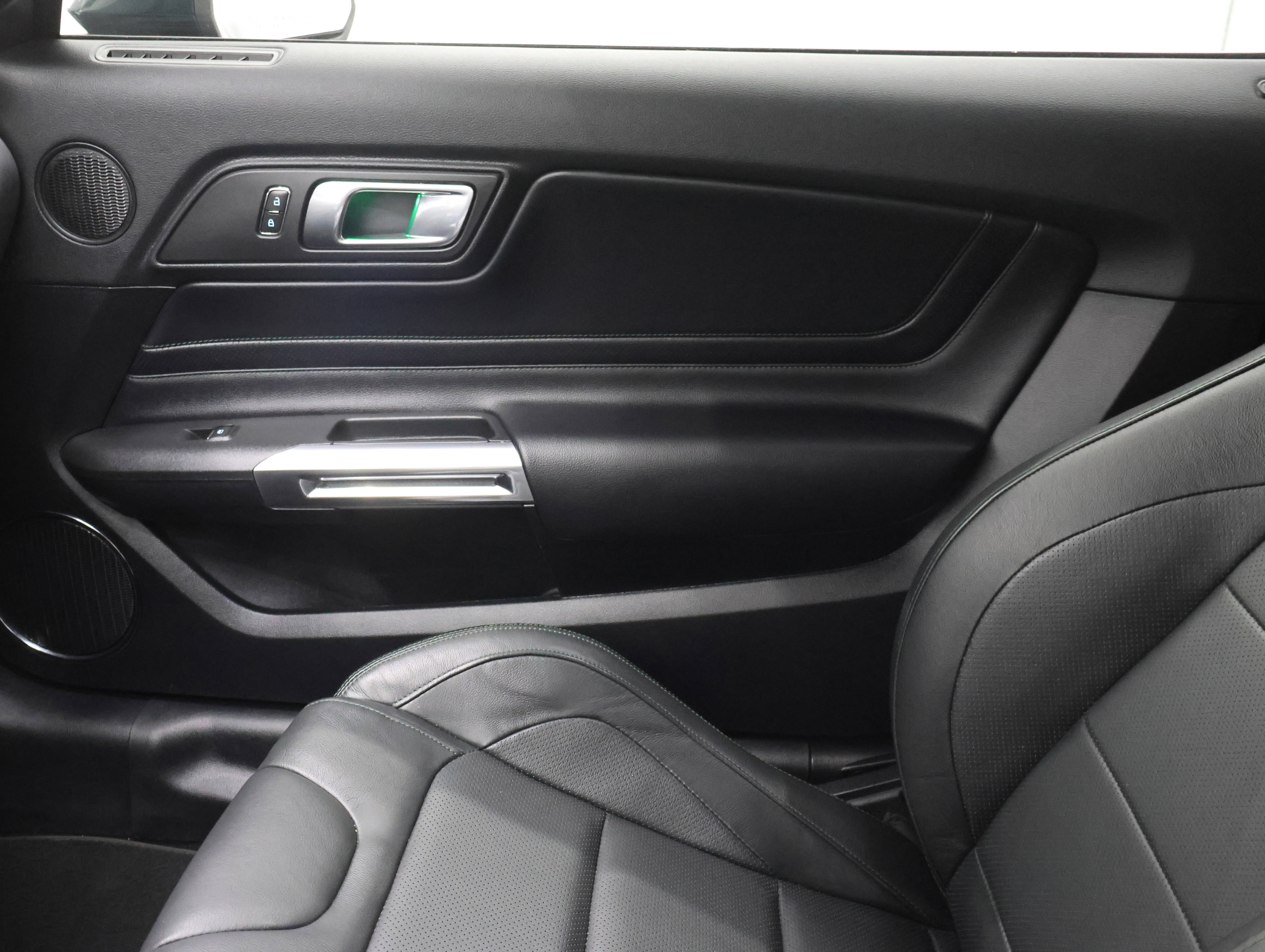 Used 2019 Ford Mustang Bullitt w/ Bullitt Electronics Package RWD image 12