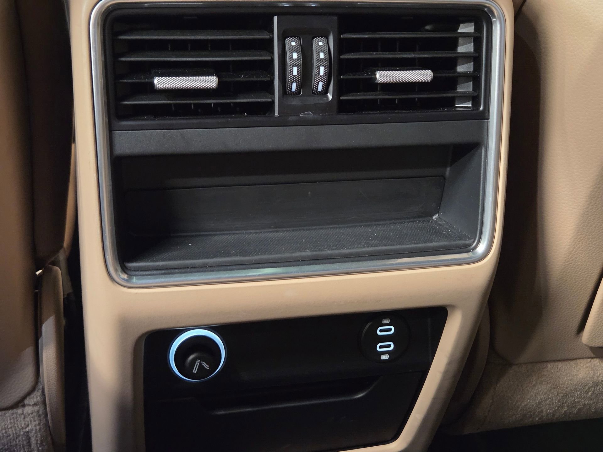 Certified 2022 Porsche Cayenne AWD/4WD image 12