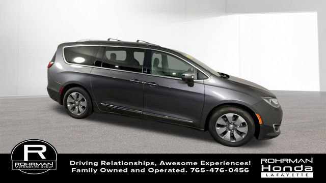 Used 2018 Chrysler Pacifica Limited w/ Advanced Safetytec Group image 2