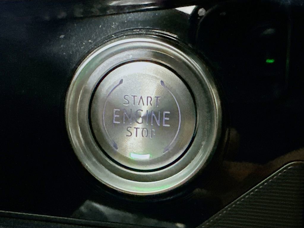 Used 2023 Chevrolet Corvette Stingray Premium Conv w/ Z51 Performance Package image 25