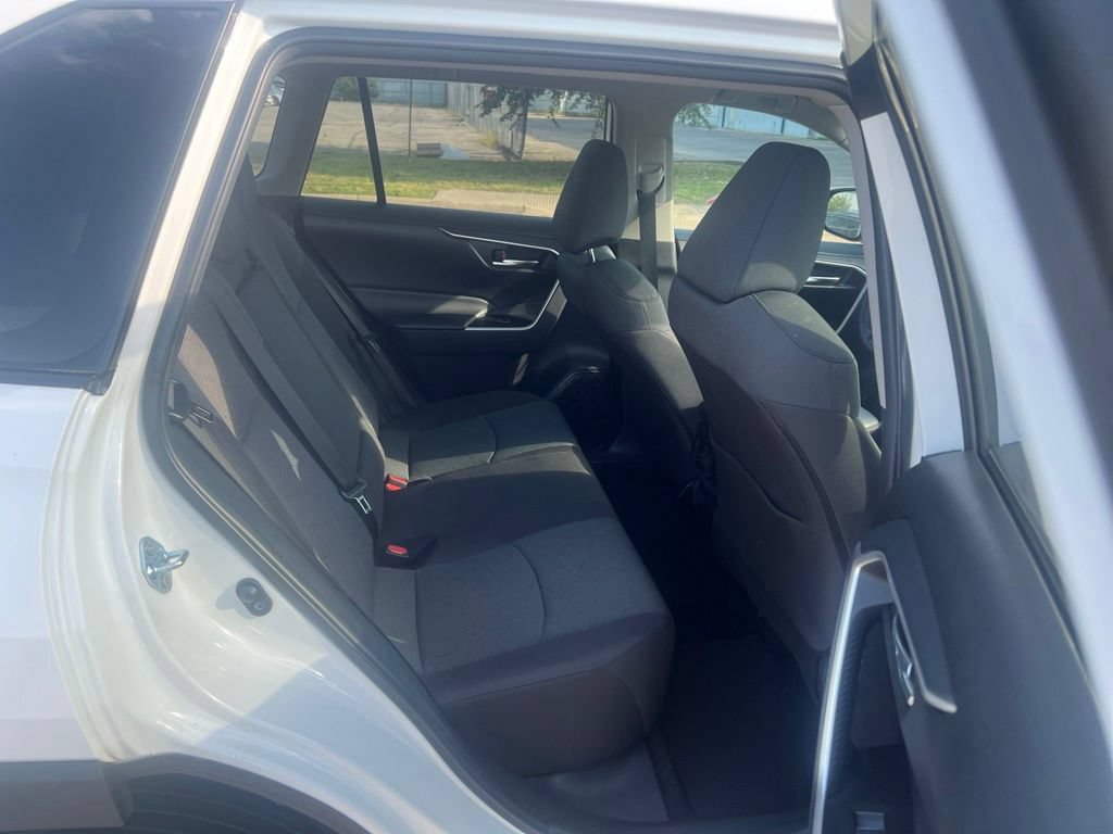 Used 2023 Toyota RAV4 XLE AWD/4WD image 15