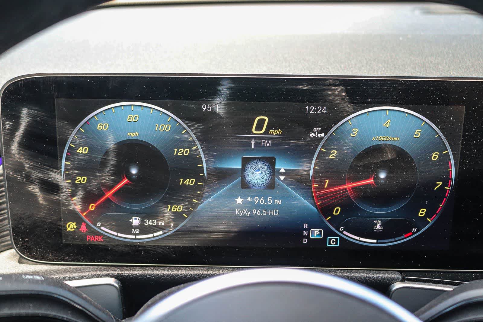 Used 2023 Mercedes-Benz GLB 250 image 29