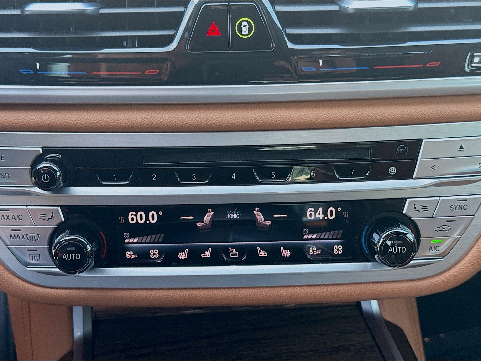 Used 2018 BMW 750i RWD image 15