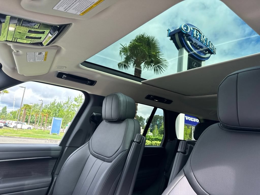 New 2026 Land Rover Range Rover SE AWD/4WD image 14