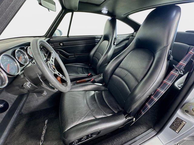 Used 1995 Porsche 911 Carrera image 11