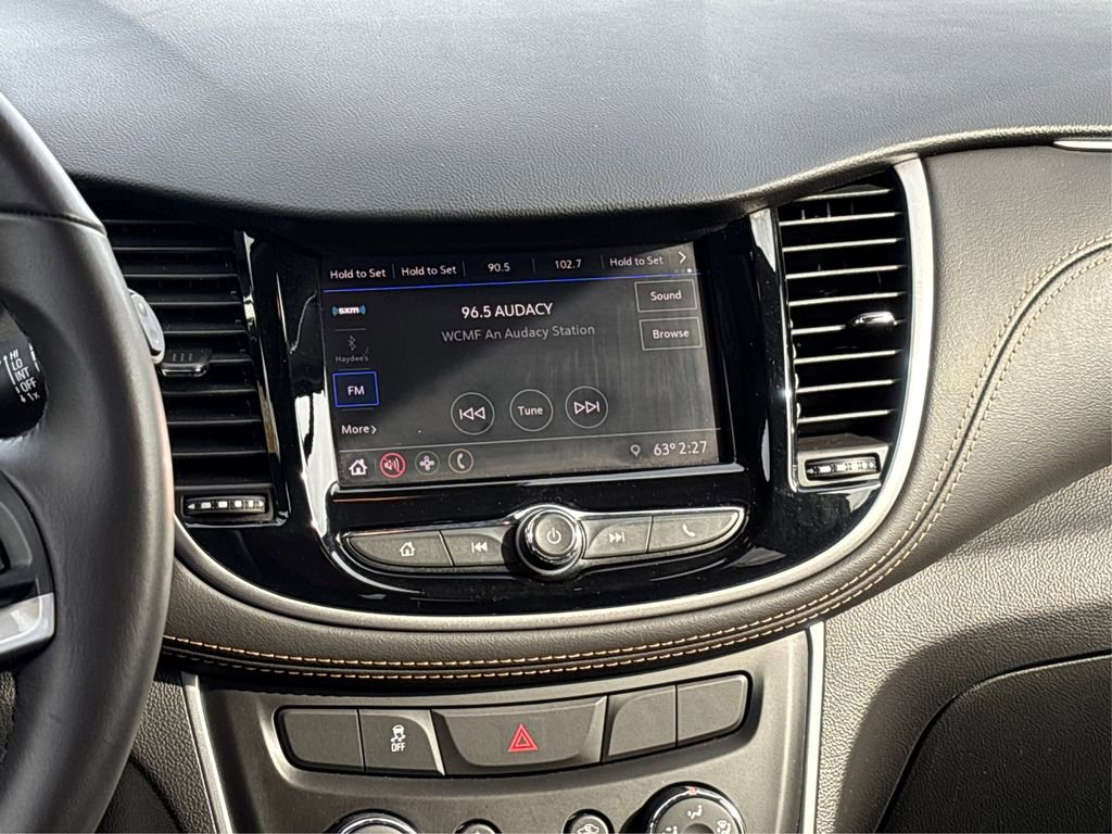 Used 2021 Chevrolet Trax LT w/ Sport Edition image 19