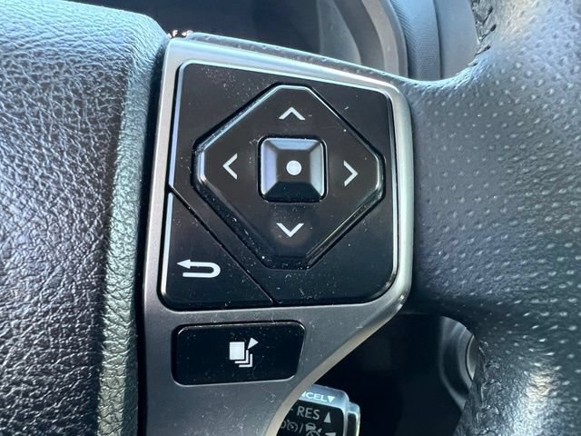 Used 2022 Toyota 4Runner Limited AWD/4WD image 26