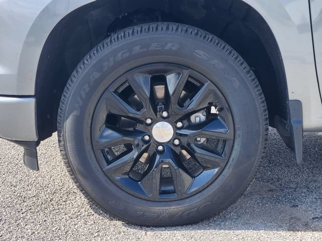 Used 2024 Chevrolet Silverado 1500 Custom w/ LPO, Dark Essentials Package RWD image 10