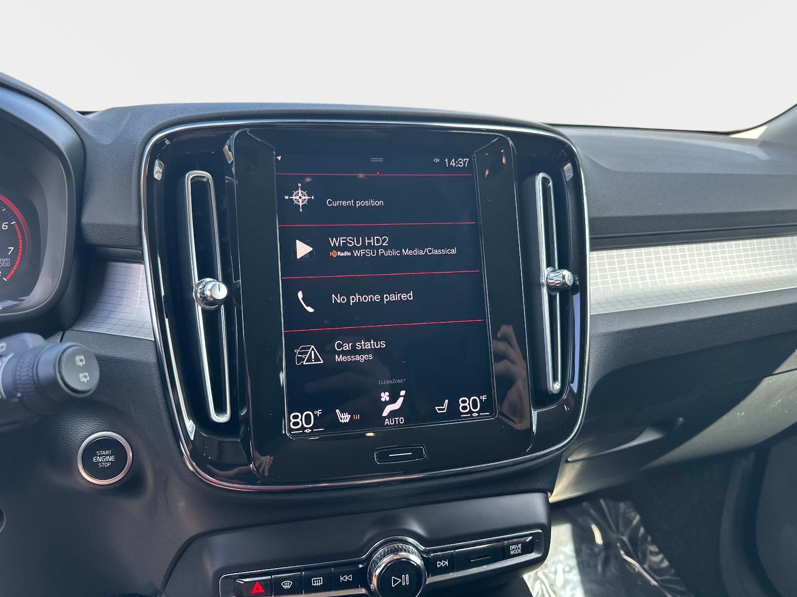 Used 2021 Volvo XC40 T5 Momentum image 21