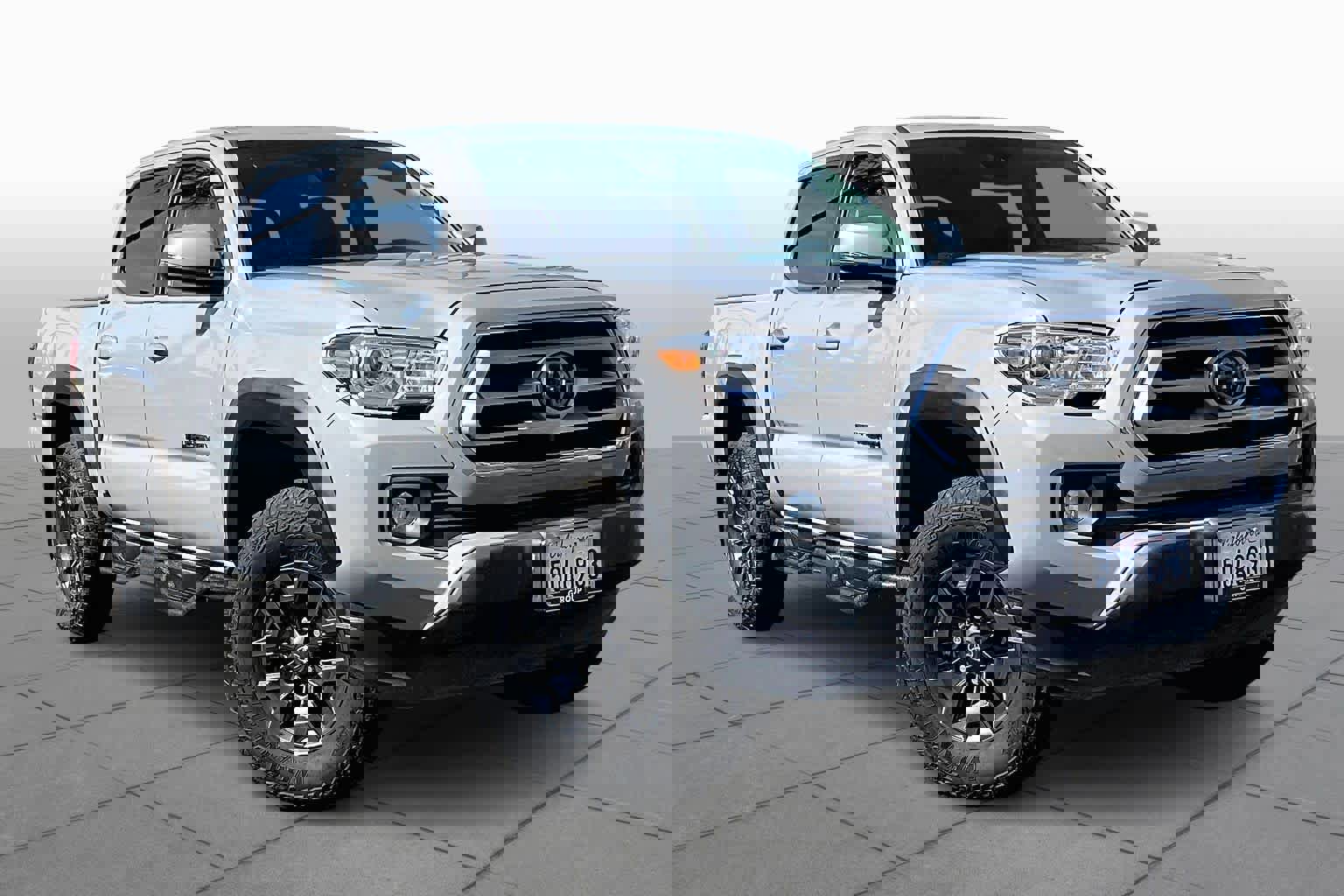 Used 2021 Toyota Tacoma SR5 w/ Trail Edition image 2