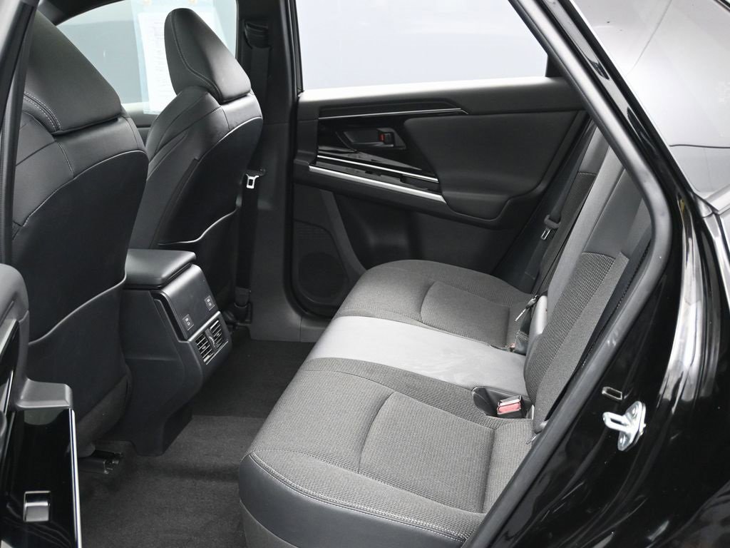 Used 2024 Toyota bZ4X XLE w/ Weather Package image 31