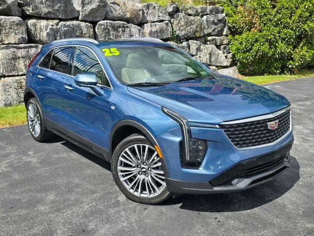 Used 2025 Cadillac XT4 Premium Luxury AWD/4WD image 1